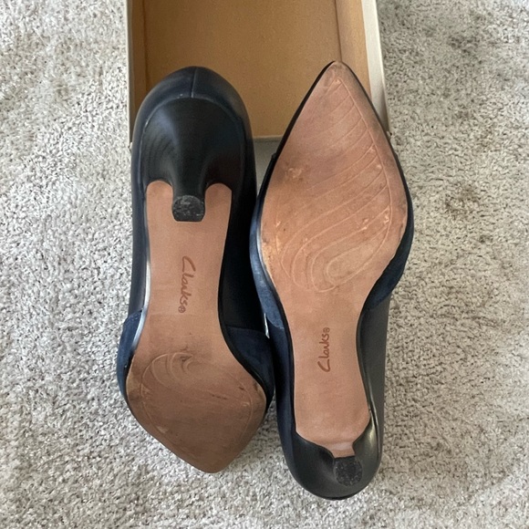 Clarks Pumps - Picture 5 of 5